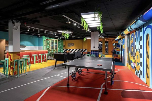 SALA JUEGO EMPRESA
